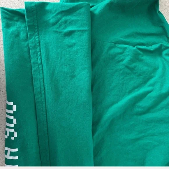 🎄Star Wars “Merry Force Be With You” Baby Yoda Christmas T-Shirt Size 2XL - Picture 4 of 4